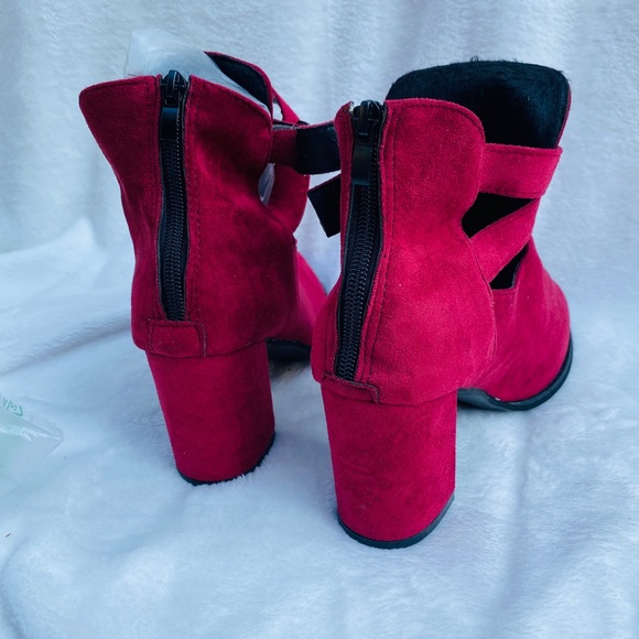 Ankle strap booties - Picture 3 of 3